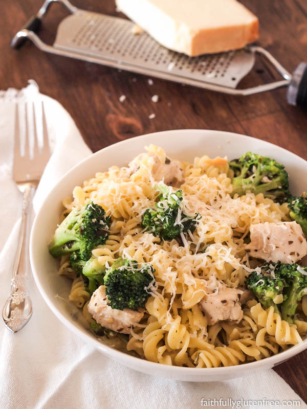 This gluten free Pasta with Chicken and Pesto is perfect for those nights you're looking for a quick, tasty all-in-one dish. Pasta, chicken, and broccoli are tossed in a light sauce seasoned with pesto.