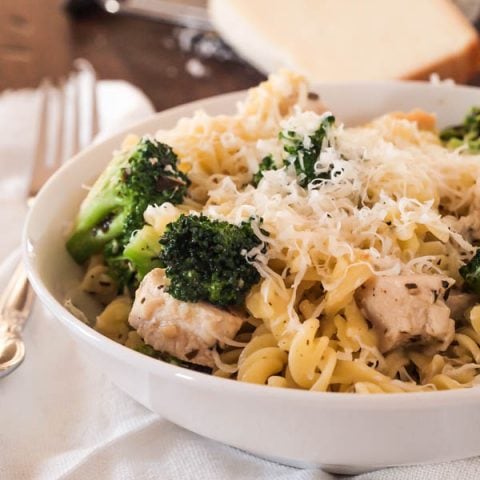 This gluten free Pasta with Chicken and Pesto is perfect for those nights you're looking for a quick, tasty all-in-one dish. Pasta, chicken, and broccoli are tossed in a light sauce seasoned with pesto.