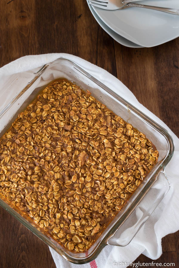 Healthy Baked Pumpkin Oatmeal is the perfect make-ahead breakfast. It's so tasty, you could even have it for dessert!