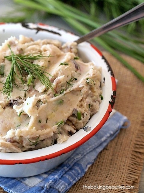 Comfort food with a hint of spring - Sour Cream and Dill Mashed Potatoes from Faithfully Gluten Free