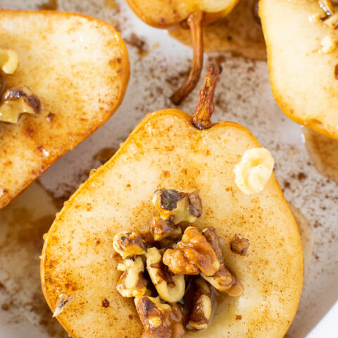 baked pears with walnuts